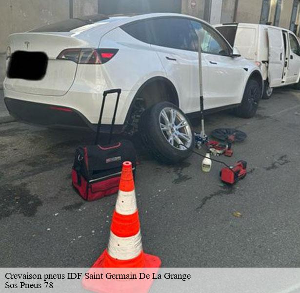 intervention-pour-crevaison-pneus-idf-saint-germain-de-la-grange-78640-1